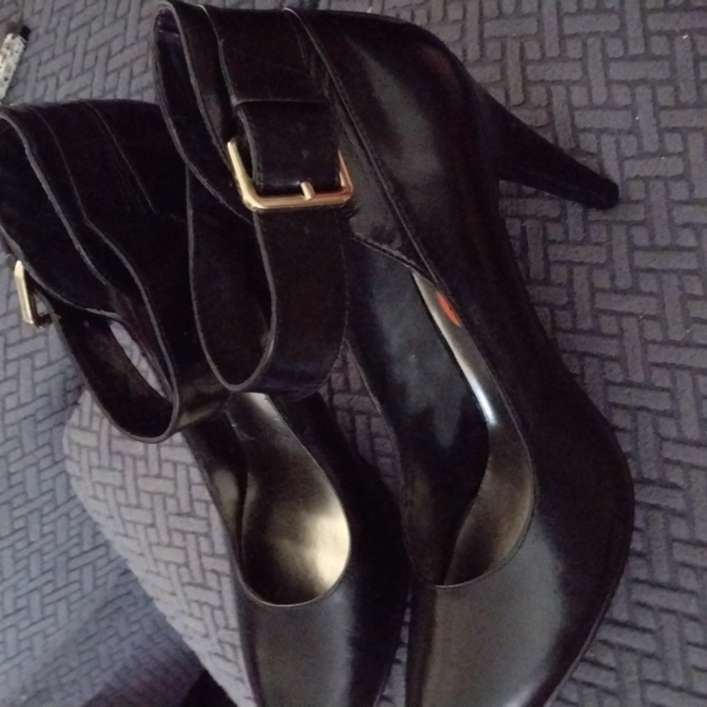 Women Shoes, size 9.5